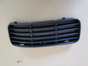 Pair Genuine VW MK2 Caddy / Polo Classic Front Bumper Grill 6K5853665A & 666A